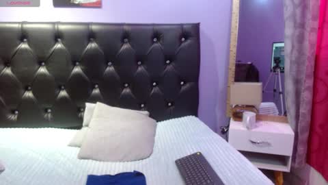     SOPHIA      online show from December 2024 09:30:01 PM