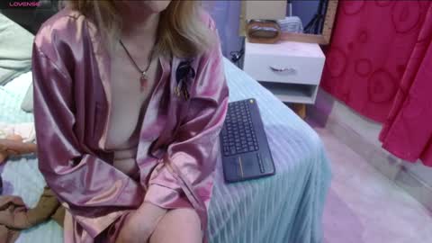     SOPHIA      online show from January 2025 02:25:01 AM