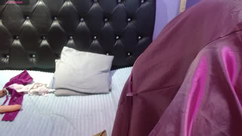     SOPHIA      online show from January 2025 11:08:01 PM