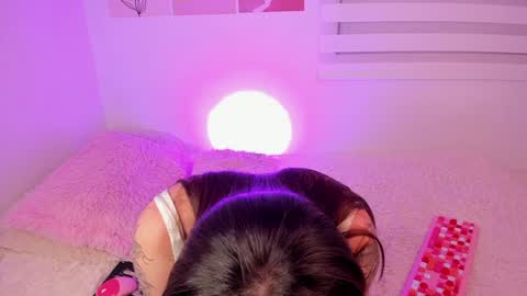 Snapshot of sophia_rhoades_ chatting on December 2024 06:19:01 AM Sophi online show from December 2024 06:19:01 AM