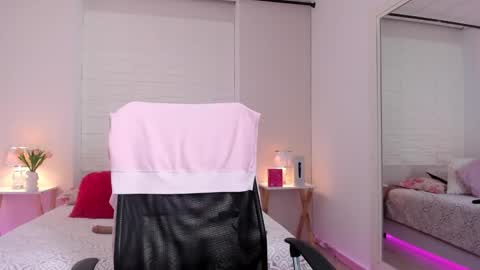 Snapshot of sophia_stonne chatting on March 2026 12:05:03 PM S O P H I A online show from March 2026 12:05:03 PM