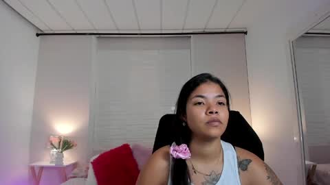 Snapshot of sophia_stonne chatting on April 2026 12:05:02 PM S O P H I A online show from April 2026 12:05:02 PM