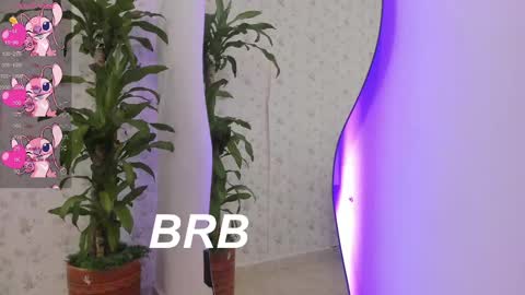 Snapshot of sophia_walkett chatting on February 2025 09:04:02 PM Michelle online show from February 2025 09:04:02 PM