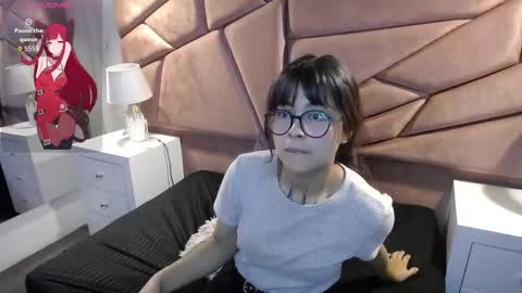 Sophi  online show from September 2025 11:21:02 AM
