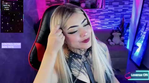 Sophia online show from November 2025 08:25:02 PM