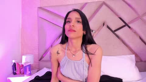 Snapshot of sophiaa_paris chatting on October 2025 02:21:02 PM Sophia Paris online show from October 2025 02:21:02 PM