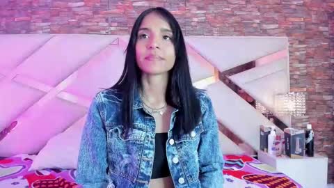 Snapshot of sophiaa_paris chatting on November 2025 01:38:02 AM Sophia Paris online show from November 2025 01:38:02 AM