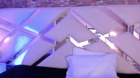 Sophia Paris online show from December 2025 03:02:02 AM