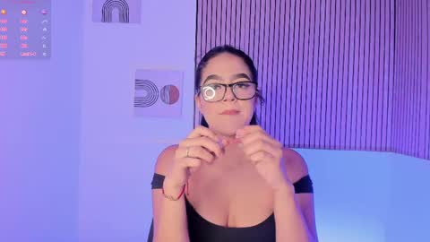 Snapshot of sophiaa_taylor_ chatting on May 2026 01:48:02 PM online show from May 2026 01:48:02 PM
