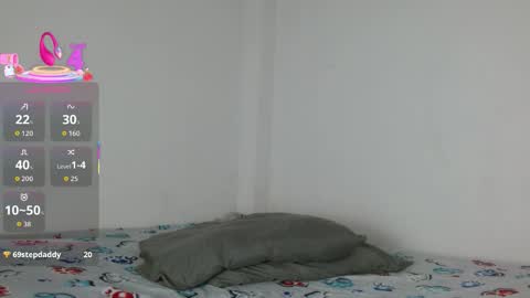 Sophia Bedford online show from September 2025 05:02:02 PM