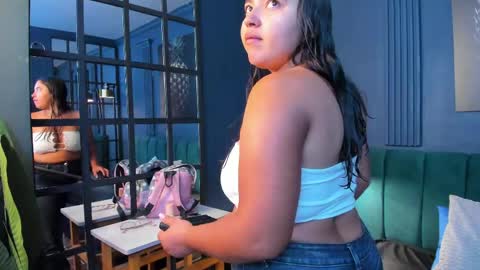 Snapshot of sophiahart_ chatting on April 2026 11:57:01 AM Sophia online show from April 2026 11:57:01 AM