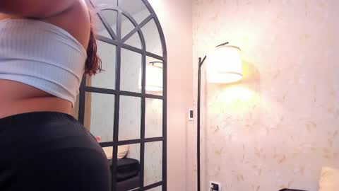 Snapshot of sophiahart_ chatting on May 2026 12:10:01 PM Sophia online show from May 2026 12:10:01 PM