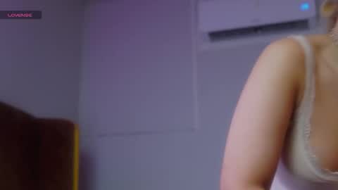 Sophia online show from March 2026 06:44:01 PM