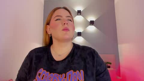 Snapshot of sophiarossee chatting on February 2025 12:21:02 PM Sofi online show from February 2025 12:21:02 PM