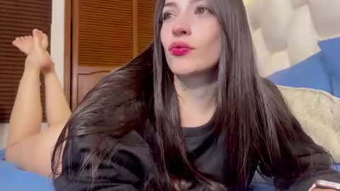 Snapshot of sophias_room chatting on June 2026 04:59:02 AM Sophia online show from June 2026 04:59:02 AM