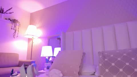 SophiaSmiths online show from November 2025 08:55:01 PM