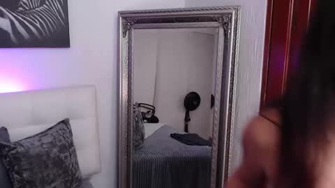 Snapshot of sophicarter_ chatting on November 2025 08:22:01 PM online show from November 2025 08:22:01 PM