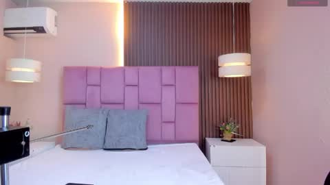   online show from April 2026 12:10:02 PM