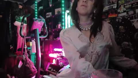 Sophie Satin1980 online show from May 2026 11:45:02 PM