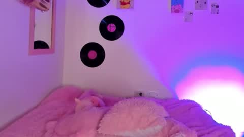 Sophie online show from December 2025 05:36:02 AM