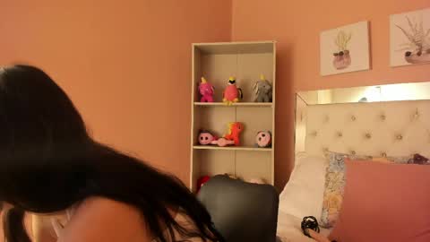 Snapshot of sophie_copers chatting on May 2026 09:02:02 PM S O P H I E online show from May 2026 09:02:02 PM