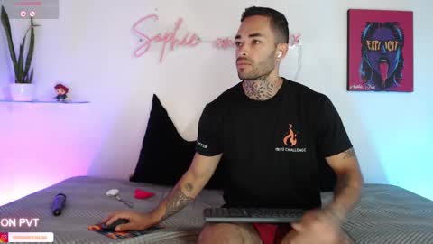 SOPHIE - FOXX online show from October 2025 01:54:02 PM