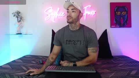 SOPHIE - FOXX online show from February 2026 11:53:02 AM