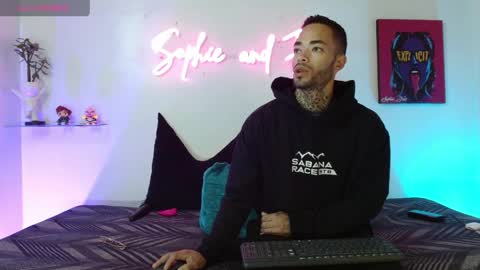 SOPHIE - FOXX online show from April 2026 11:55:02 AM