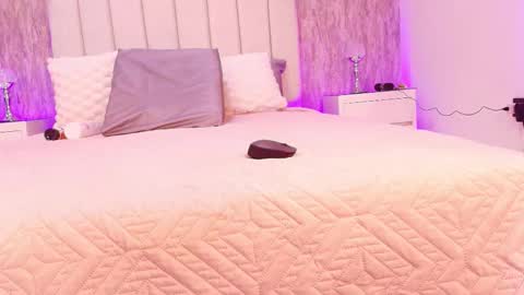 Snapshot of sophie_hils chatting on November 2025 11:53:01 AM sophie online show from November 2025 11:53:01 AM