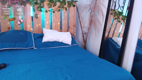 sophie_moon24 online show from January 2025 11:50:01 PM