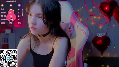 sophie_nomenal_ online show from February 2026 04:29:01 AM