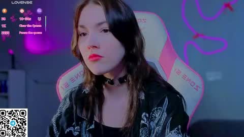 Snapshot of sophie_nomenal_ chatting on April 2026 01:19:01 PM sophie_nomenal_ online show from April 2026 01:19:01 PM