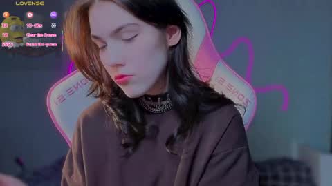 Snapshot of sophie_nomenal_ chatting on May 2026 05:40:02 PM sophie_nomenal_ online show from May 2026 05:40:02 PM