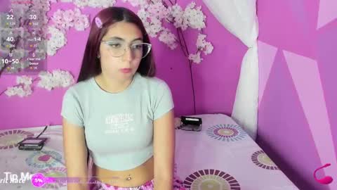 Snapshot of sophie_sweet_bms chatting on September 2025 11:43:02 AM Valentina online show from September 2025 11:43:02 AM