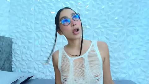 sophie_willow online show from March 2026 07:29:01 PM
