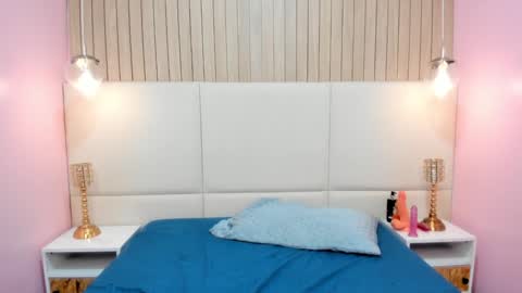 Snapshot of sophiebenson_ chatting on January 2025 05:41:02 AM Sophie online show from January 2025 05:41:02 AM