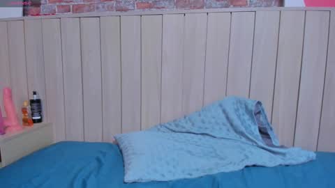 Snapshot of sophiebenson_ chatting on March 2025 03:16:02 PM Sophie online show from March 2025 03:16:02 PM