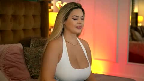 Snapshot of sophieboobsx chatting on October 2025 05:30:01 AM Sophie online show from October 2025 05:30:01 AM