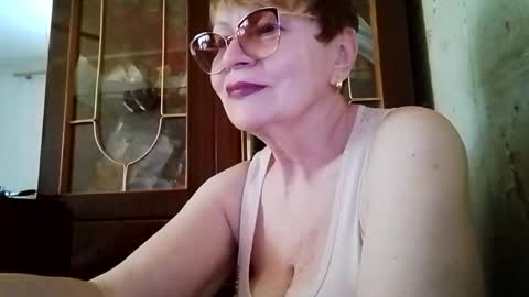 SophieBurnsX online show from May 2026 10:45:02 AM
