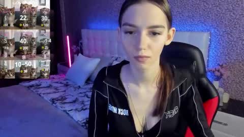 Sophie online show from March 2025 08:13:02 AM