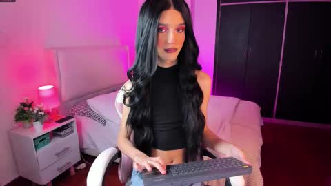    online show from December 2025 08:11:01 AM