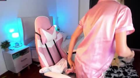    online show from February 2026 08:40:02 AM