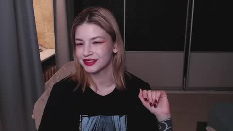 Sophie online show from March 2026 11:34:01 PM