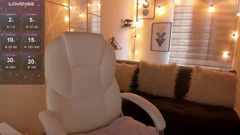 Sophie  online show from February 2026 01:51:01 PM