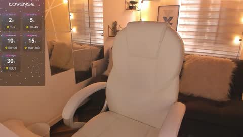 Sophie  online show from March 2026 01:48:02 PM