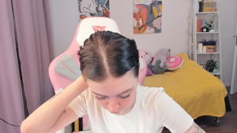 Snapshot of sophiee_lane chatting on December 2024 04:30:02 AM Sophie online show from December 2024 04:30:02 AM