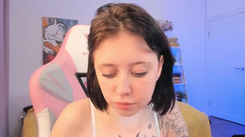 Snapshot of sophiee_lane chatting on December 2024 10:32:01 AM Sophie online show from December 2024 10:32:01 AM