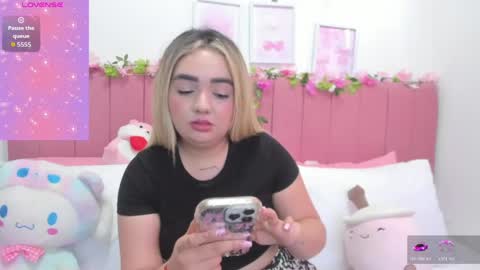 Snapshot of sophiee_rosee chatting on May 2026 08:48:02 PM sophiee rosee online show from May 2026 08:48:02 PM