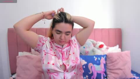Snapshot of sophiee_rosee chatting on July 2026 06:44:01 PM sophiee rosee online show from July 2026 06:44:01 PM