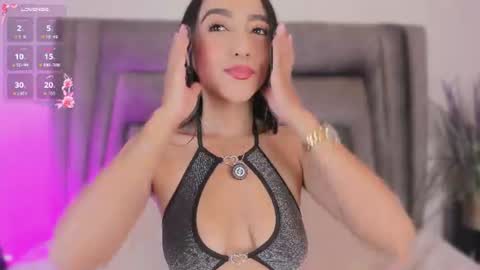 Snapshot of sophiee_smith chatting on July 2026 11:15:02 AM Sophie online show from July 2026 11:15:02 AM